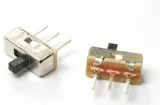 Schuifschakelaar SS12D00G2 3-pins – 1