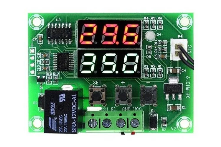 Digitaalinen termostaattirele 2 näytöllä (punainen & sininen) XH-W1219